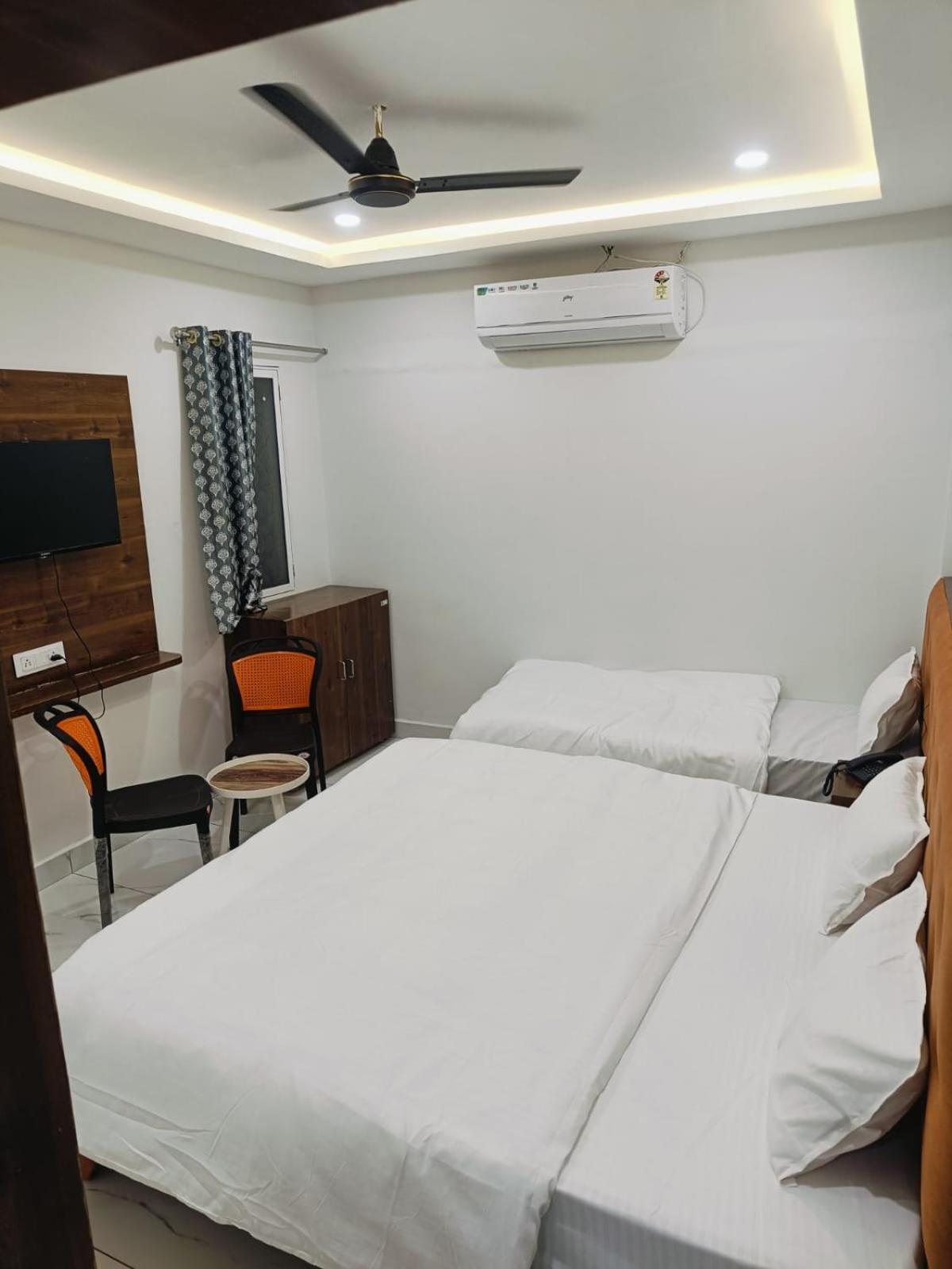 Hotel Shree Kedar Palace Ujjain Eksteriør billede