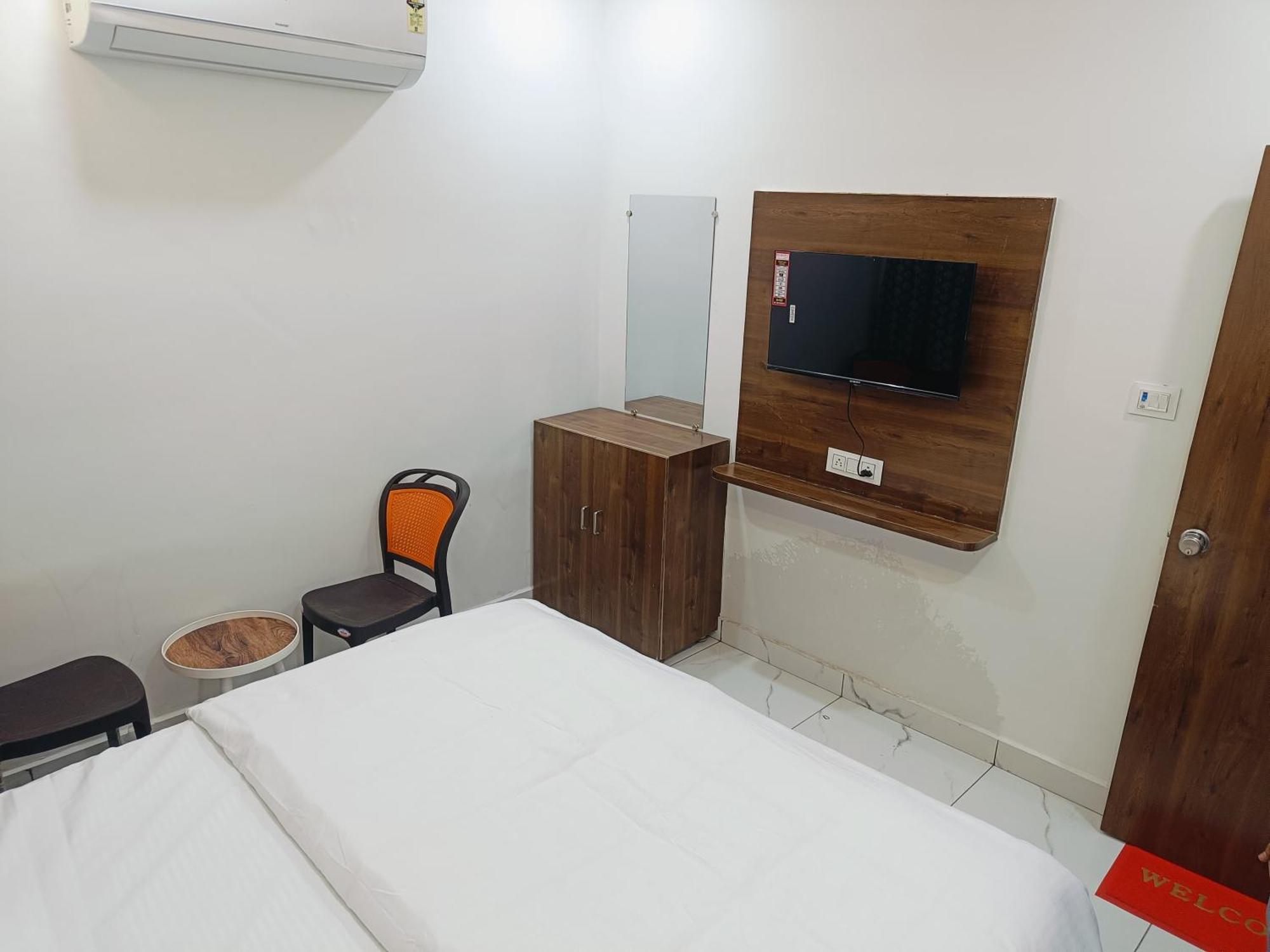 Hotel Shree Kedar Palace Ujjain Eksteriør billede