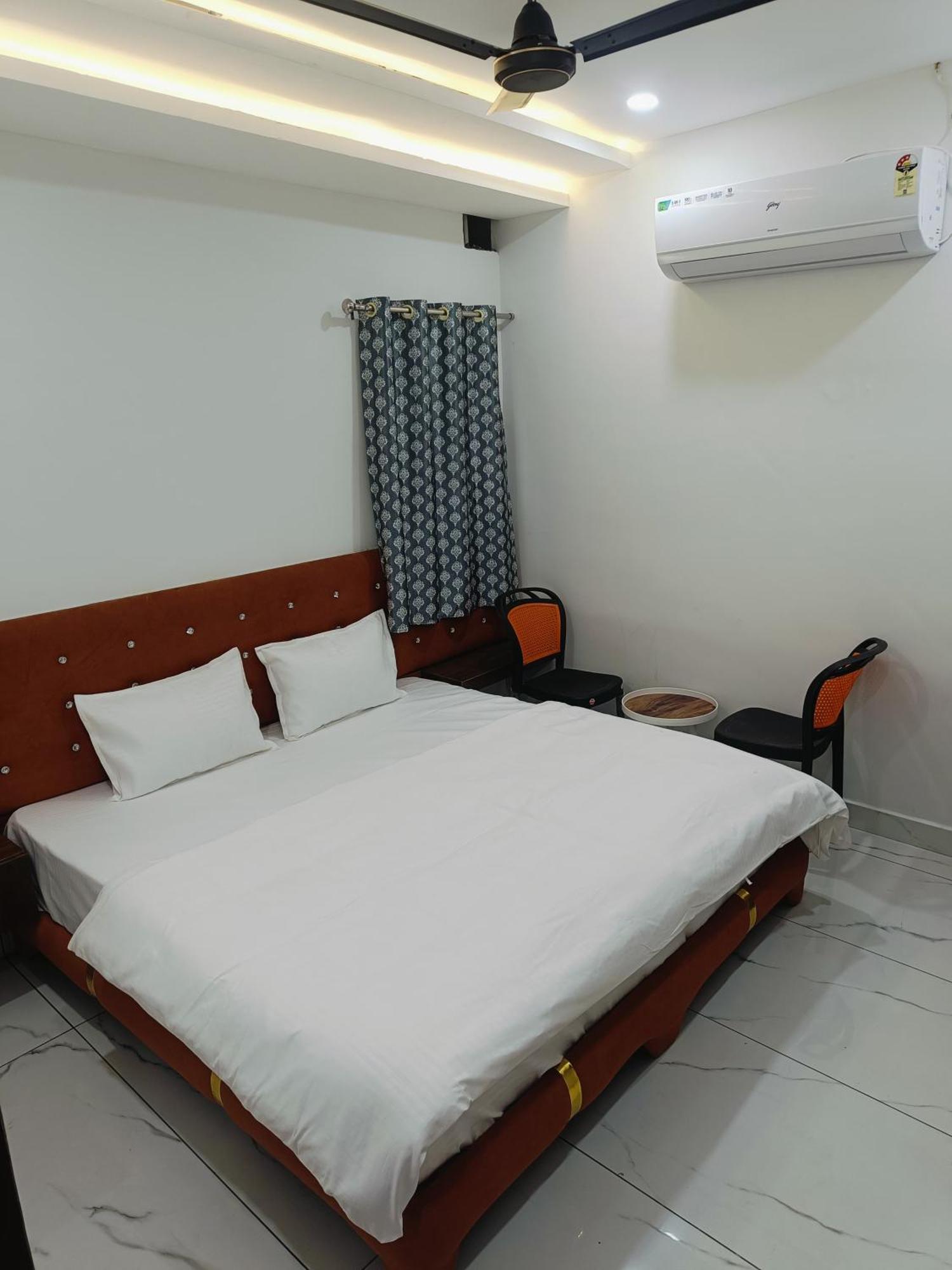 Hotel Shree Kedar Palace Ujjain Eksteriør billede